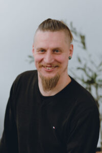 Porträt von Tobias Menzebach, Inhaber von Online Marketing Westfalen