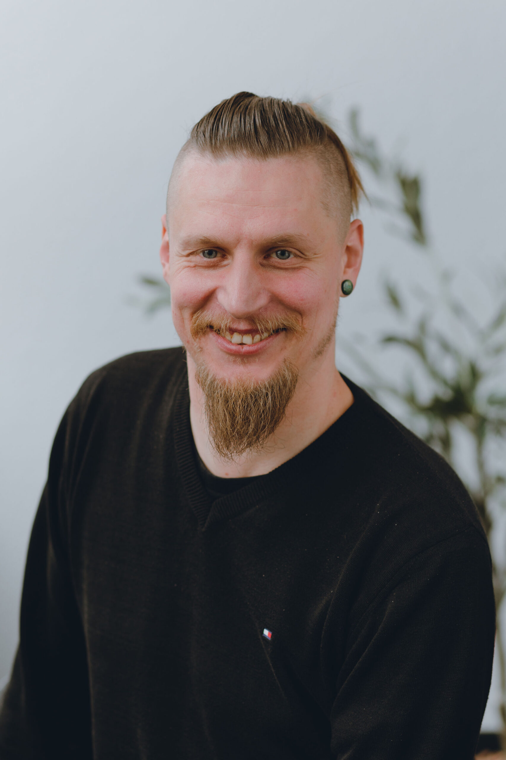 Porträt von Tobias Menzebach, Inhaber von Online Marketing Westfalen
